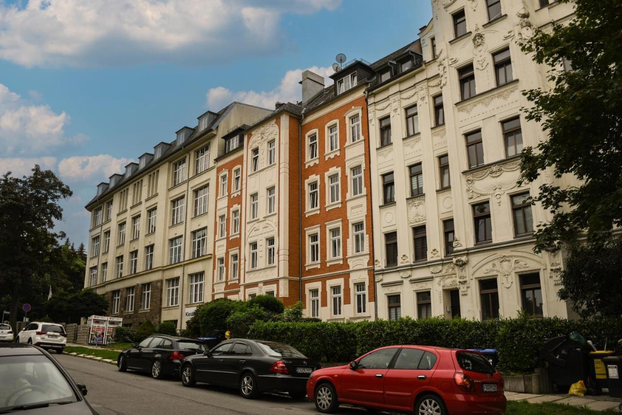 Moderne Ferienwohnung In Direkter Naehe Zur Uni, Netflix Gratis, Wlan, Waschmaschine, Geschirrspueler, Zentrum, Chemnitz Exterior foto